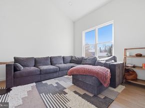 2233 Apple Way, Bensalem PA 19020