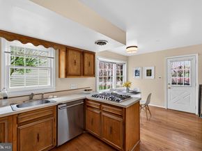 200 S Adams Street, Arlington VA 22204