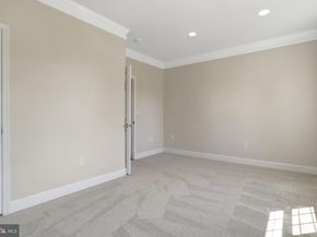 6 E Reed Avenue, Alexandria VA 22305