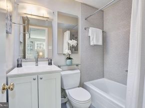 2528 Queen Annes Lane NW, Washington DC 20037