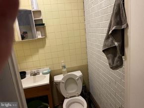 904 S 8TH Street, Philadelphia PA 19147