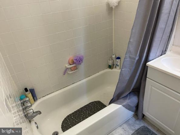 904 S 8TH Street, Philadelphia PA 19147