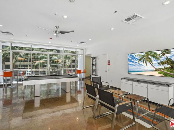 645 W 9th Street 617, Los Angeles CA 90015
