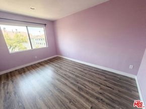 7300 Corbin Avenue M, Reseda CA 91335