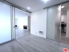 11645 Montana Avenue 323, Los Angeles CA 90049