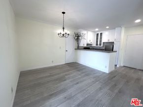 11645 Montana Avenue 323, Los Angeles CA 90049