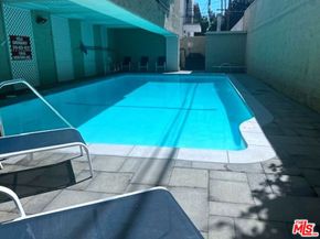 11645 Montana Avenue 323, Los Angeles CA 90049