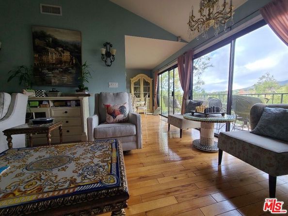 4379 Ocean View Boulevard, Montrose CA 91020