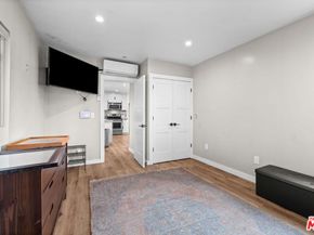 9232 S 8th Avenue, Inglewood CA 90305