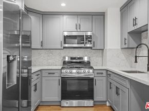 2001 Penmar Avenue, Venice CA 90291