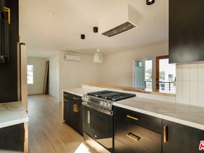 4015 Grand View Boulevard, Culver City CA 90066