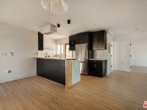4015 Grand View Boulevard, Culver City CA 90066