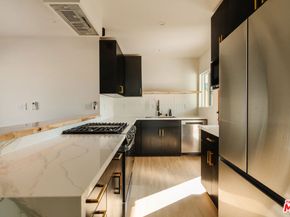4015 Grand View Boulevard, Culver City CA 90066