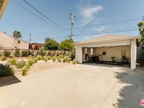 5910 S Kings Road, Los Angeles CA 90056