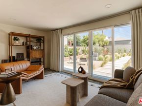 5910 S Kings Road, Los Angeles CA 90056