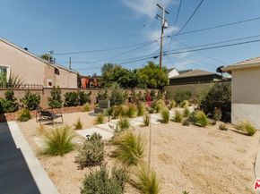 5910 S Kings Road, Los Angeles CA 90056