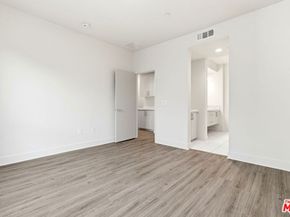 2111 N Cahuenga Boulevard 11, Los Angeles CA 90068