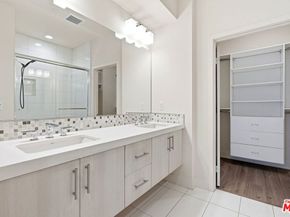2111 N Cahuenga Boulevard 11, Los Angeles CA 90068