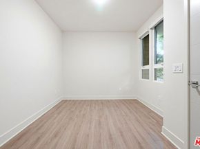 2111 N Cahuenga Boulevard 11, Los Angeles CA 90068