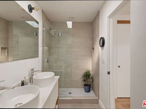 1/2 S Wilton Place, Los Angeles CA 90005