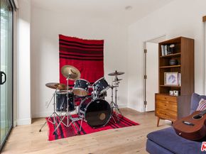 1/2 S Wilton Place, Los Angeles CA 90005