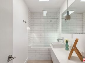1/2 S Wilton Place, Los Angeles CA 90005