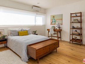 1/2 S Wilton Place, Los Angeles CA 90005