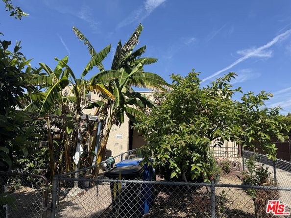 1737 W 37th Drive, Los Angeles CA 90018
