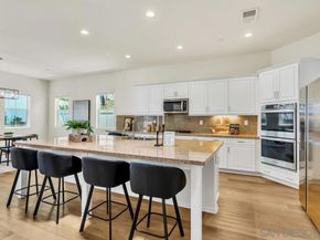 1949 Estancia Pl, Escondido CA 92029