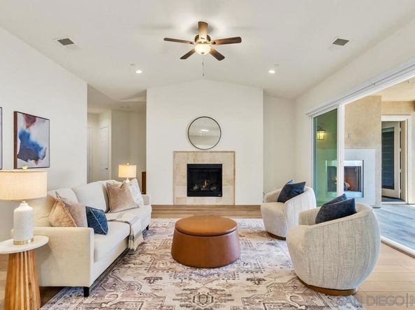 1949 Estancia Pl, Escondido CA 92029