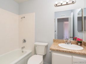 3286 Caminito Eastbluff 114, La Jolla CA 92037