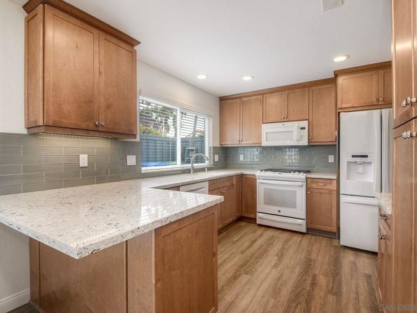 3532 Woodland Way, Carlsbad CA 92008