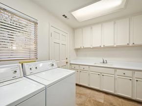 516 Camino Bailen, Escondido CA 92029