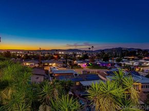 11038 Larkridge St, Santee CA 92071