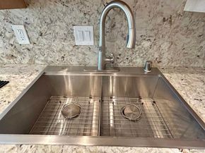 2410 Albatross St 9, San Diego CA 92101