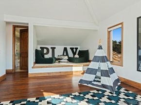 8080 La Jolla Scenic Dr N, La Jolla CA 92037