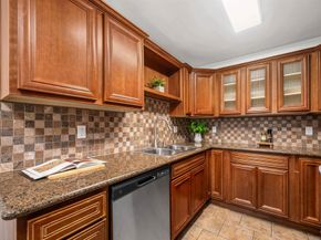 1030 Robinson Ave 111, San Diego CA 92103