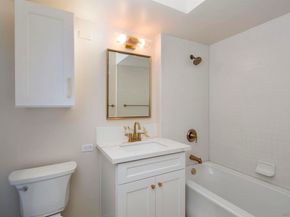 500 W Harbor Blvd 808, San Diego CA 92101