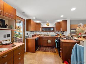 1817 David St, San Diego CA 92111