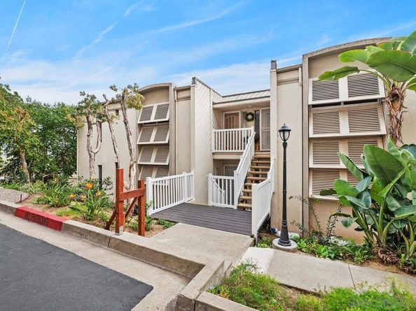 4013 Crown Point Dr 2, San Diego CA 92109