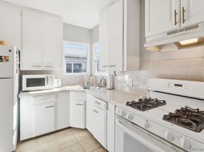 819 21 Tourmaline St, San Diego CA 92109