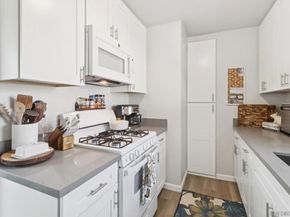 819 21 Tourmaline St, San Diego CA 92109