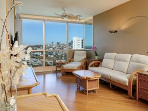 300 W Beech St 1905, San Diego CA 92101