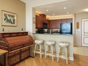 300 W Beech St 1905, San Diego CA 92101