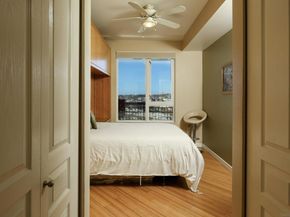 300 W Beech St 1905, San Diego CA 92101