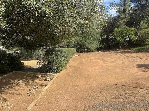 16561 Martincoit Road, Poway CA 92064