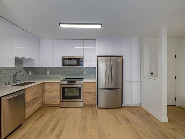 3020 Cowley Way 104, San Diego CA 92117