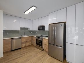 3020 Cowley Way 104, San Diego CA 92117