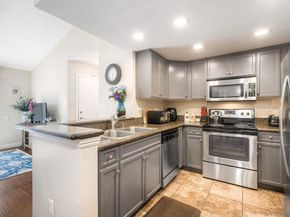 15293 Maturin Dr 91, San Diego CA 92127