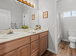 1033 Via Contenta, Escondido CA 92029